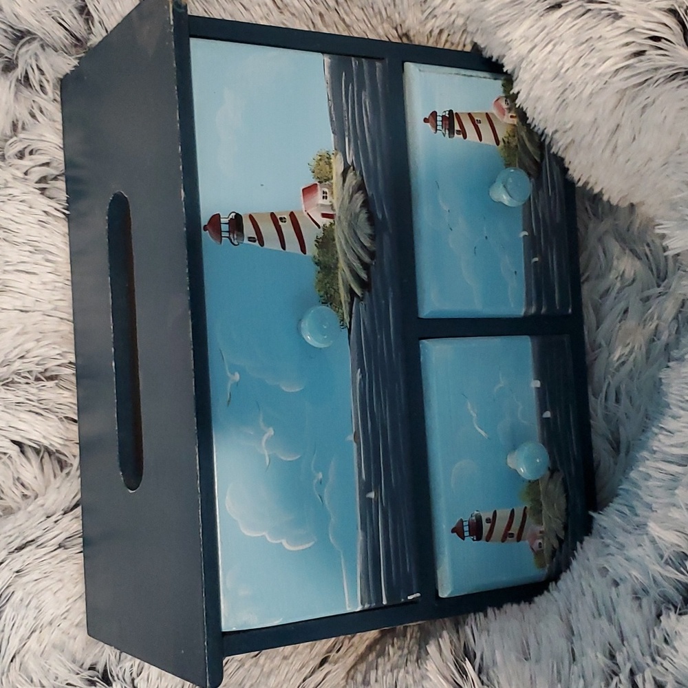 Tissue box holder
